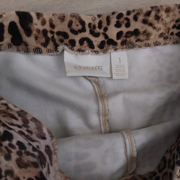 Chico's Multi Brown Leopard Knit Capri Legging Pant.  Size 1 Medium - Picture 2 of 3